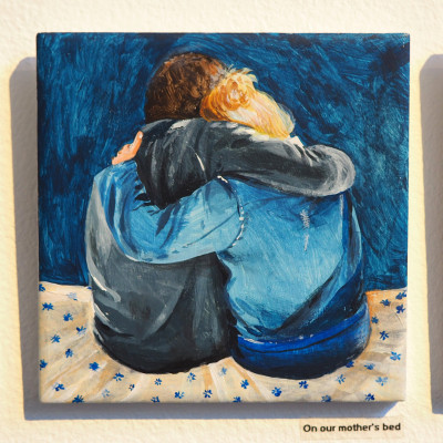 On our mother's bed (oeuvre unique)