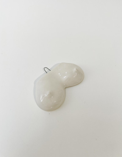 Petits seins 2